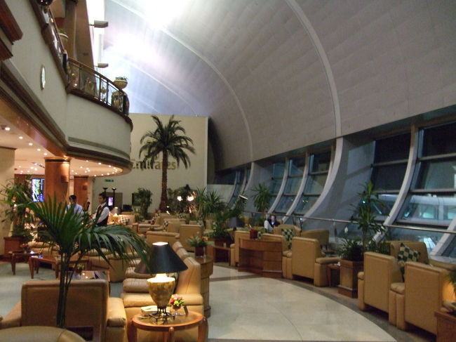 ファーストクラスラウンジ in ドバイ空港。