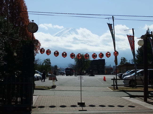 劇場の正面に富士山が＾＾