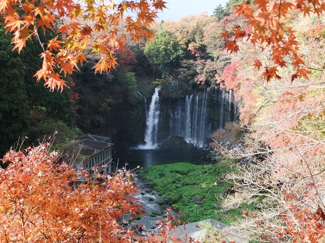 白糸の滝<br /><br />紅葉が綺麗でした