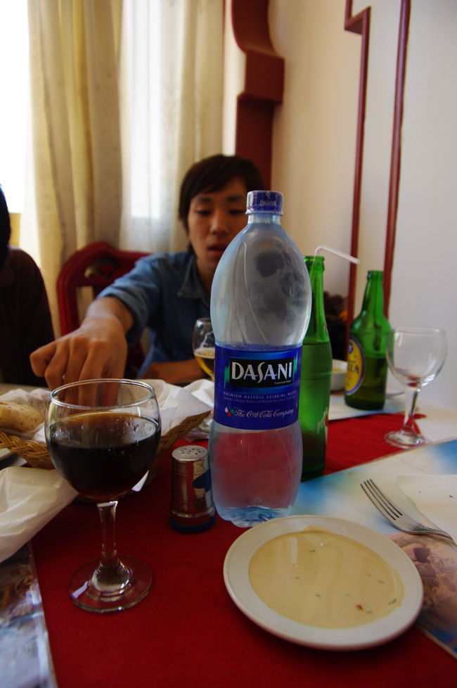 エジプトでよく売っているコカコーラブランドのミネラルウォーター「DASANI」。<br /><br />日本でいえば「森の水だより」ってとこでしょうか。