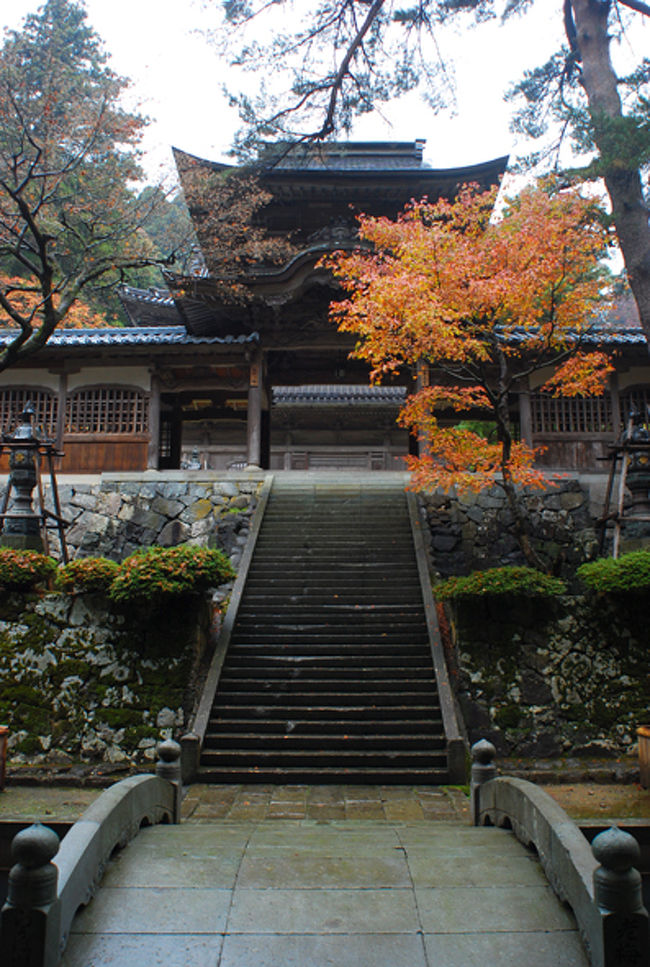 撮影スポットの仏殿。<br /><br />永平寺は内部見学なので、このように外に出られる場所があるとなんだか嬉しい。