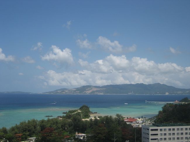 さ〜て、今日は何をしよーかなぁ。<br />ノープランの日はゆっくりとした朝で幸せ。<br /><br />一刻を争う普段の生活とは大違い･･･