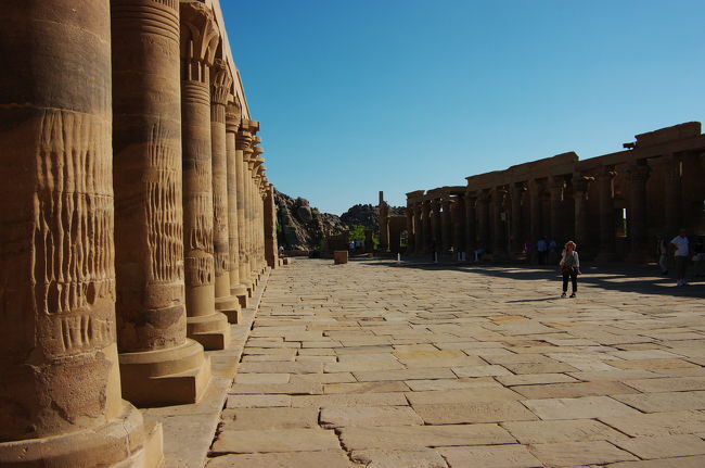 神殿前の参道。