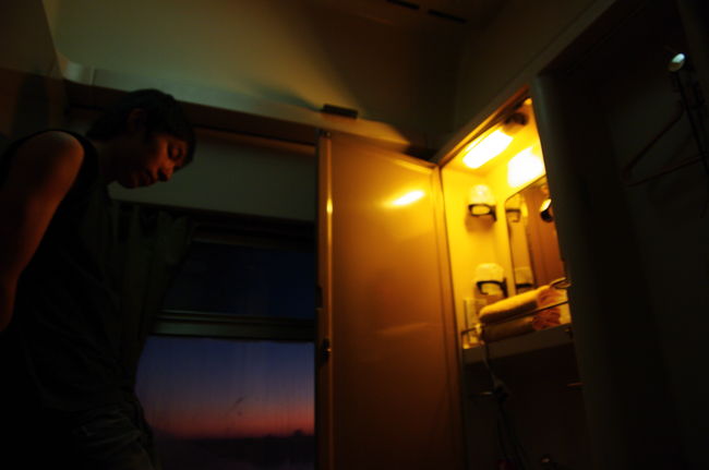 今日は、ナイルエクスプレス車中で、宿泊。<br /><br />おやすみなさい♪<br /><br /><br />明日はカイロの博物館やモハメドアリ・モスクなどを巡ります！ 