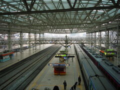 スペインの駅を思わせるソウル駅。