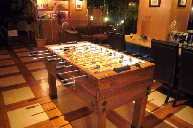 ホテル一階のレストラン入り口に<br />サッカーゲーム？が。<br /><br />有料だったのでやりませんでした。