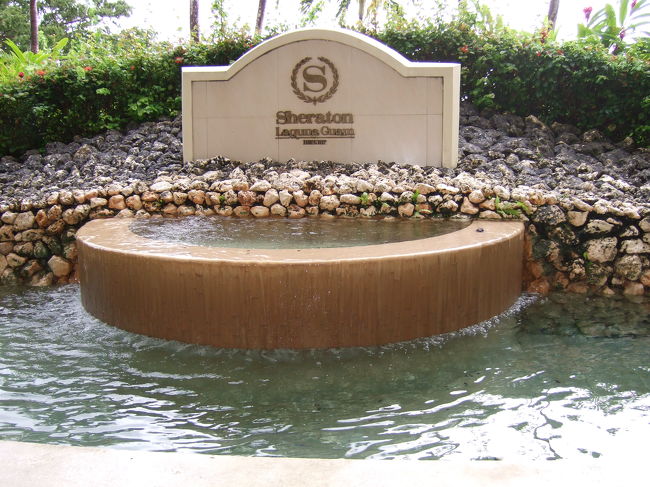 アトランティスサブマリンへのバスのピックアップは朝9時です。<br />バスを待っている時に写真を撮ってみました。