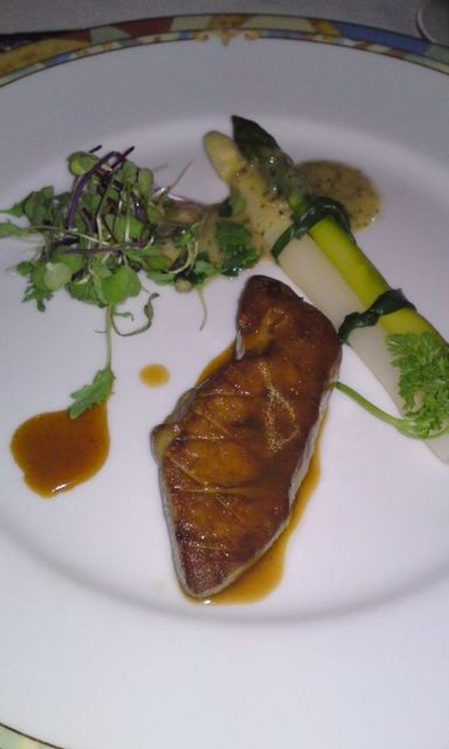 順番、逆だけど前菜のフォアグラ