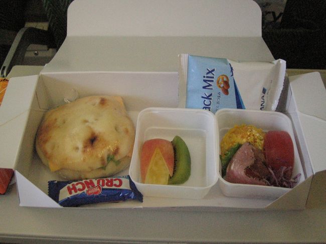 ANAの機内食。<br />今月はサンドウィッチです。<br />