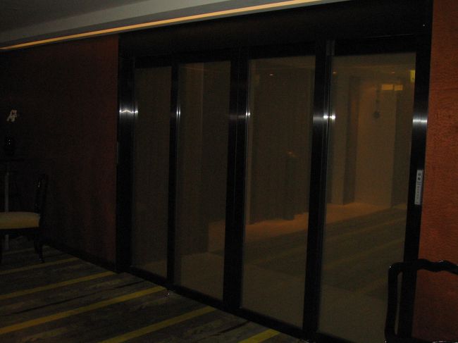 レディースフロアは22階。子どもと男性は入れません。<br />エレベーターを下りるとカードキーがないと廊下にも入れなくなっています。