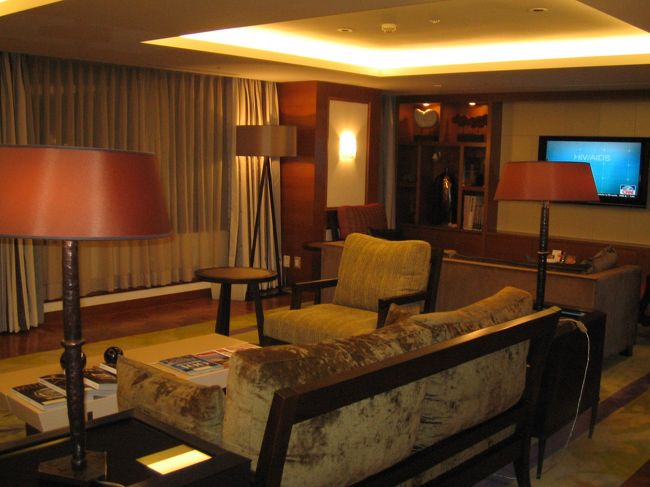 夕食後、ホテルに戻り、レディースフロアのラウンジに行ってみました。