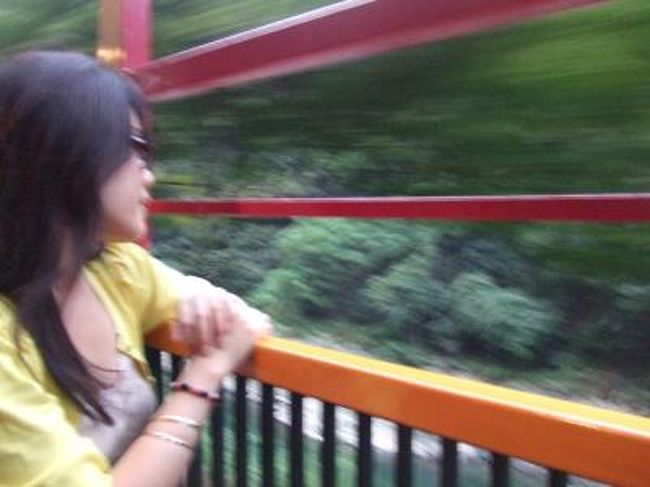 いいですね〜<br /><br />嵐山〜亀山（だっけ？）〜嵐山<br /><br />で、再度嵐山に帰ってきました。<br /><br />返ってきた頃にはもう、真っ暗。。。<br /><br />その後、コロッケやらたこ焼きやらを食べ。。（笑）