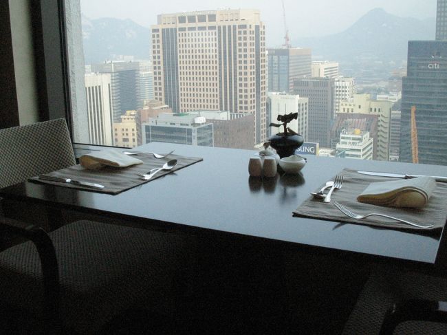 31Fのクラブラウンジからはソウルの街並みを見ることができます。