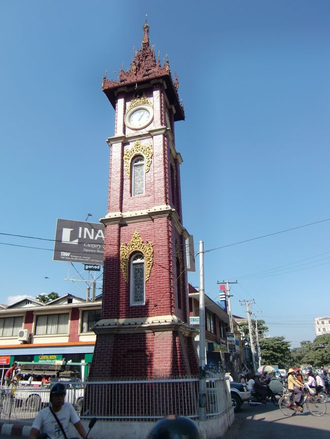 イギリス時代の時計台も目印。