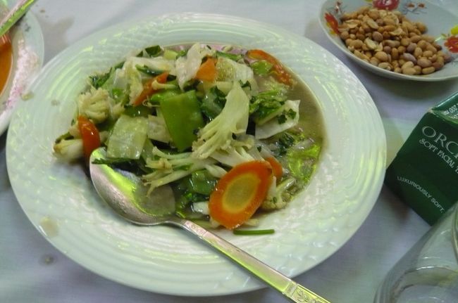 この野菜料理が一番美味しかった。　他にも５品。