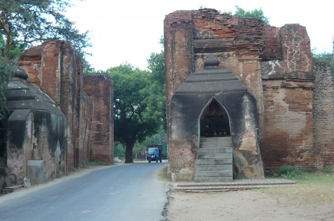 この地区は城壁に囲まれていた。