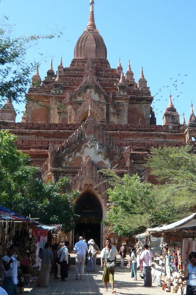 仏教遺跡群　　アーナンダ寺院