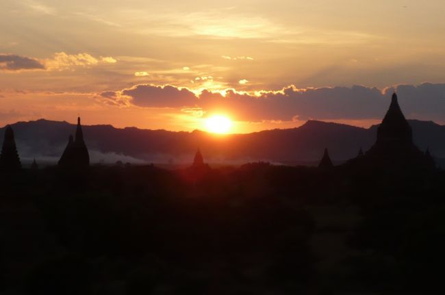 ここからの夕日も素晴らしく！<br />一日の終わりです。