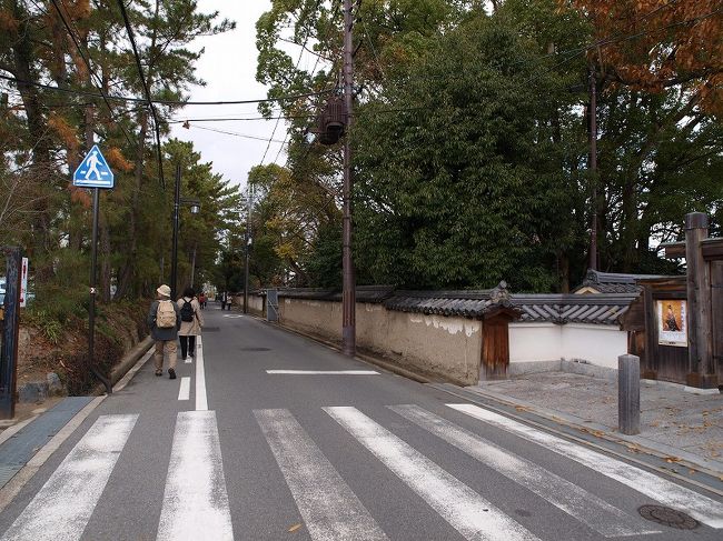 玄奘三蔵院伽藍はお休み<br /><br />玄奘三蔵の遺骨について　は　此方から分骨<br />http://4travel.jp/traveler/jiiji/album/10311561/<br /><br />訪れた数日前に大唐西域壁画殿の壁画を描かれた<br /><br />平山　郁夫　氏が亡くなれ寂しく<br /><br />　　　合掌