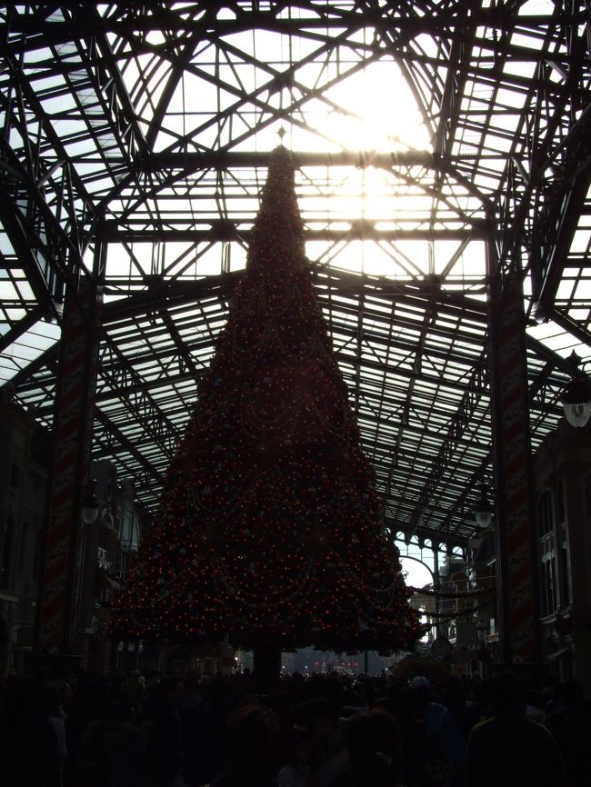今日はいいお天気です♪<br /><br />首都高も大渋滞。<br />入園したの10じです。