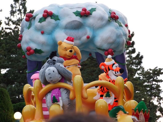 たぶん、来年の年賀状用に撮影したと思われる。<br /><br />ティガーの向きが微妙なので、これは没だな。<br /><br />