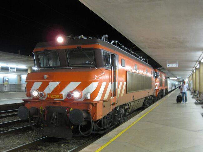 スペインへ<br /><br />STA　アポローニャ駅