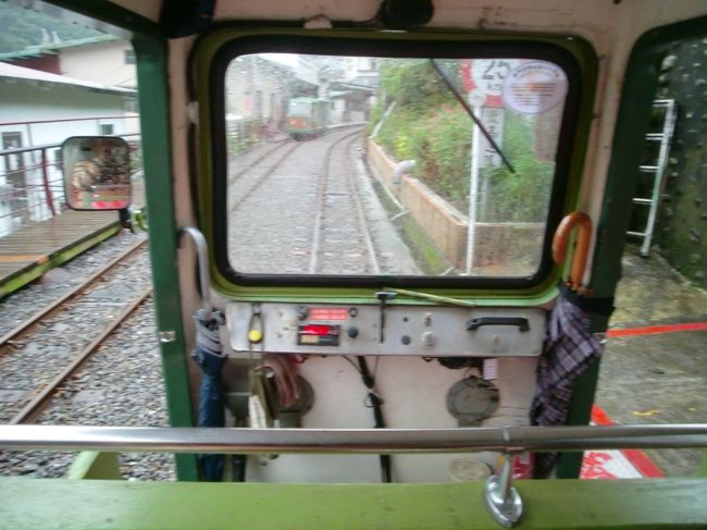 １列２人が精いっぱい