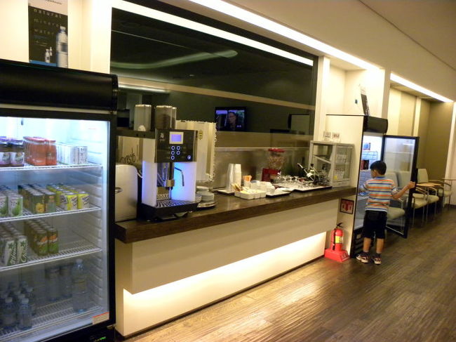 こじんまりとしたビバレッジコーナー