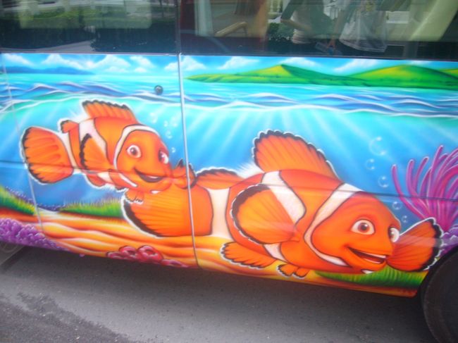 バスのデザイン　ニモーーーーーー<br />