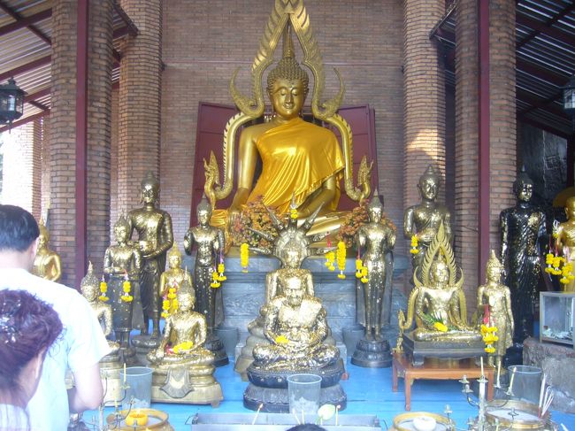 高価そうな仏陀もたくさん