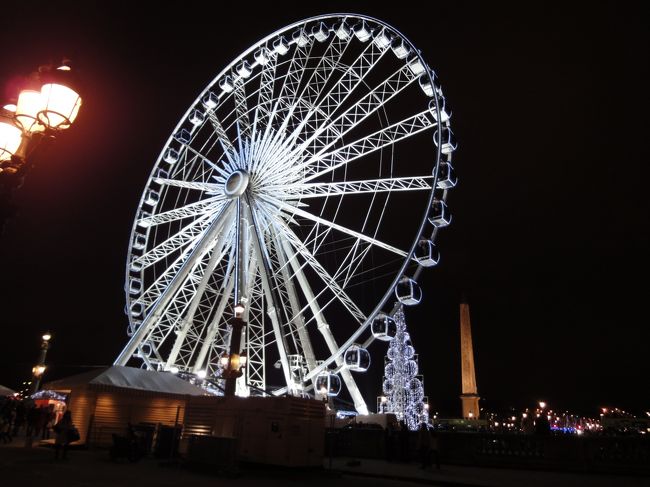 　オベリスクと観覧車。17：55撮影。