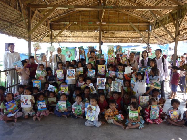 じゃあ　みんあ一緒に　モォイ・ピー・バイ！！（１，２，３）　