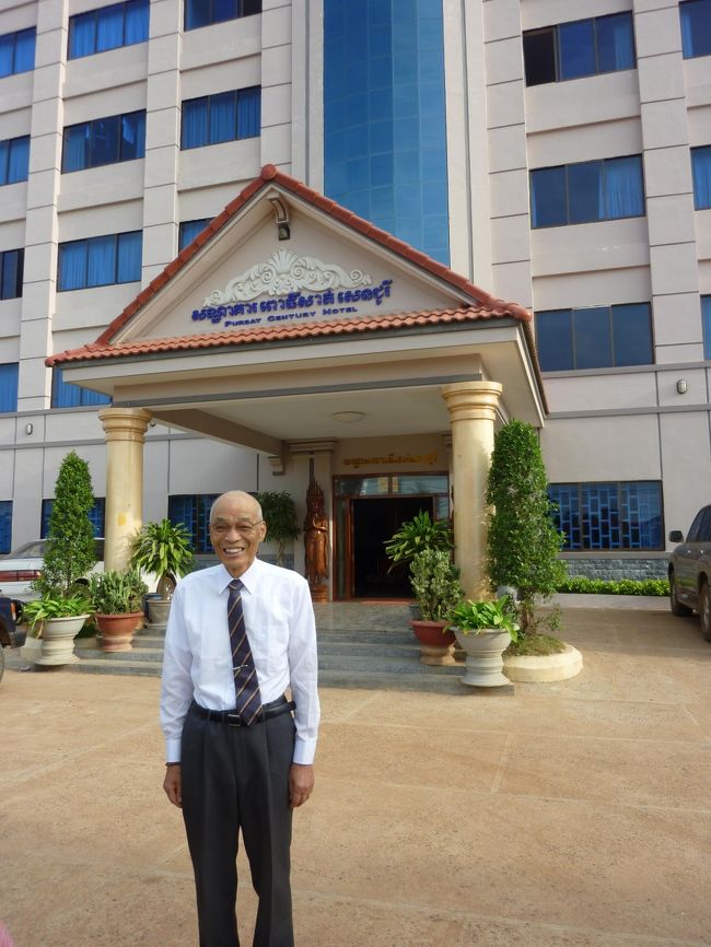 さあ　今日はＫさん　主役だよ。<br />でもネクタイを持ってきてなくて　ＳＶＡの所長さんに借りておられました。<br />齢（よわい）75のＫさんの人生にとって　この日の出来事は　すばらしい思い出となり　これから続く人生の　新たな節目となられた事と思う。<br /><br />長い一日の始まりだ。