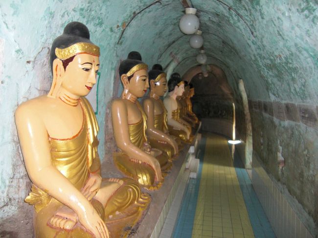 シュエグーガラーパヤーは洞窟内に仏像が並んでいます。いろいろ周ってきて、そろそろ飽きてきて感動がありません・・・