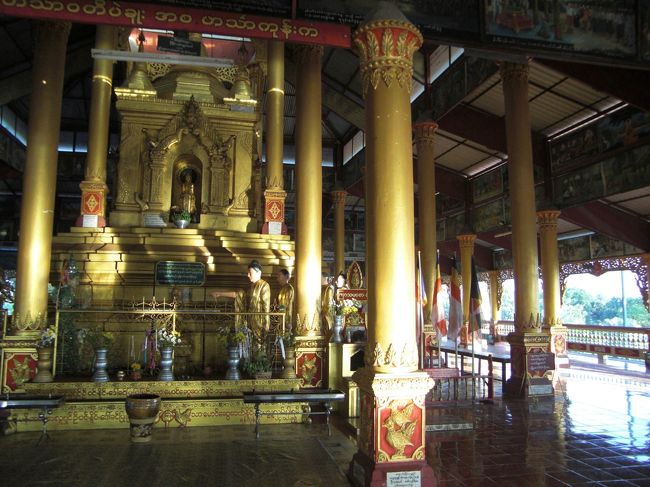 ヒンタという神の鳥が祭られているそうです。