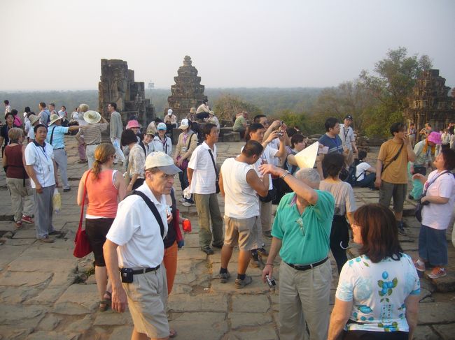 ただサンセット間際ということもあり人が多かった。