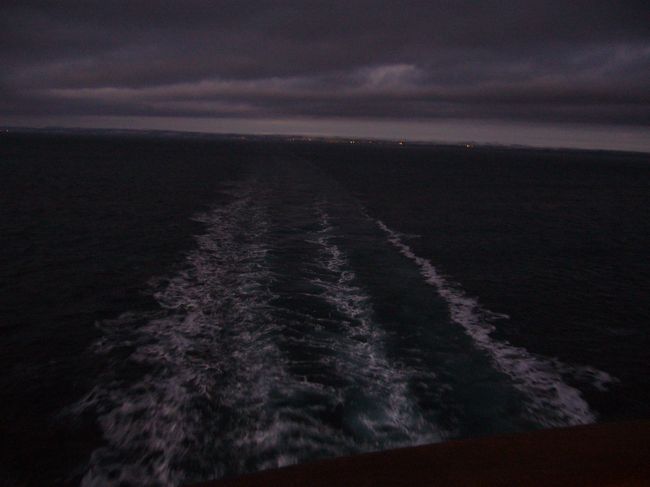 船の軌跡。<br /><br />なぜか頭の中にタイタニックのテーマが流れます（＾　＾）