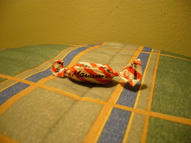 枕の上にアメが♪<br /><br /><br />