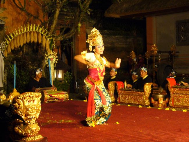 あぁぁ、うつくしっ！！！<br />独特の動きで人を魅了するレゴンダンス。<br />フィナーレは、拍手喝采！