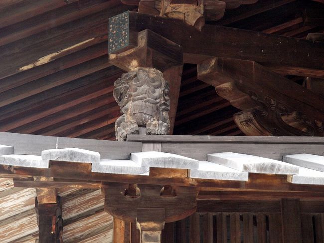 隅の彫刻は　<br /><br />　唐招提寺で見た「隅鬼」でしょうか？