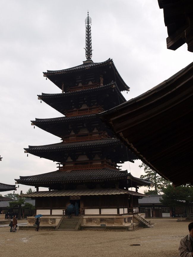 　　日本の誇り　法隆寺<br /><br />飛鳥時代建立　高さ３２，５メートル<br /><br />　　日本最古の五重塔