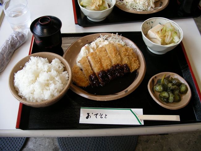 みそカツ　セット<br /><br />　　１０００円でお釣<br /><br />　　　　値段以上の美味しさ。