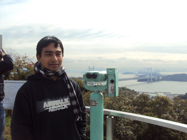 来ました。瀬戸大橋。スニルくん、今度は一人で撮ってくれと注文。