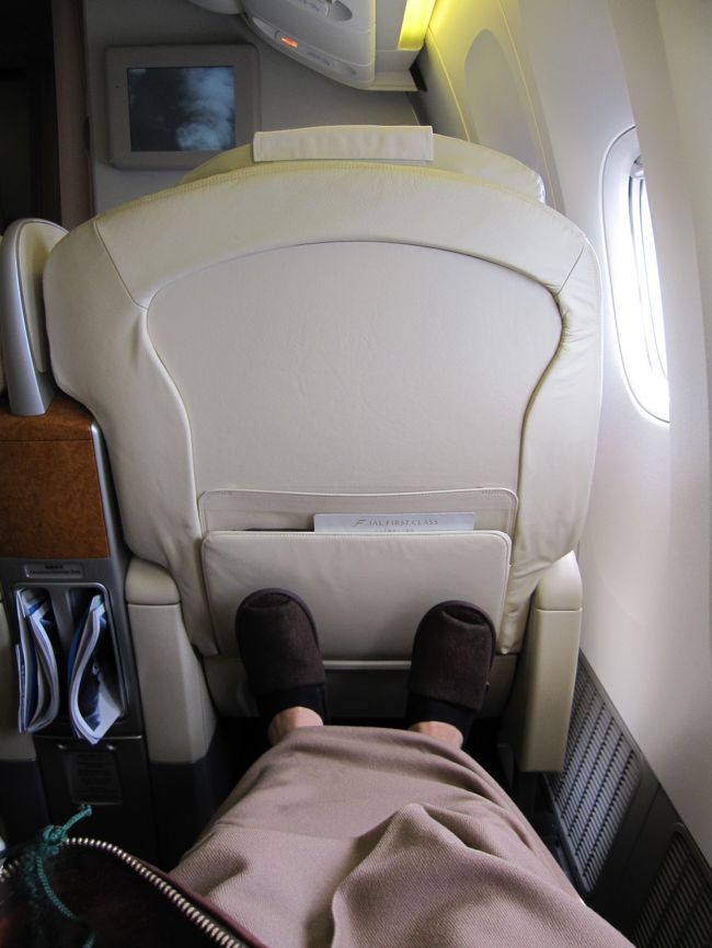 足伸ばしても広々です。