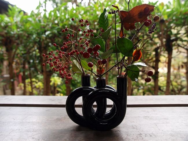 花が本堂へ向かう途中飾ってありました。