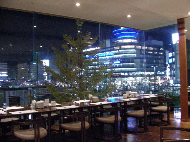 京都駅到着、、<br /><br />春には4tra仲間と食事したお店へ<br /><br />今回もこちらで食事　<br /><br />　　目の前は京都タワー