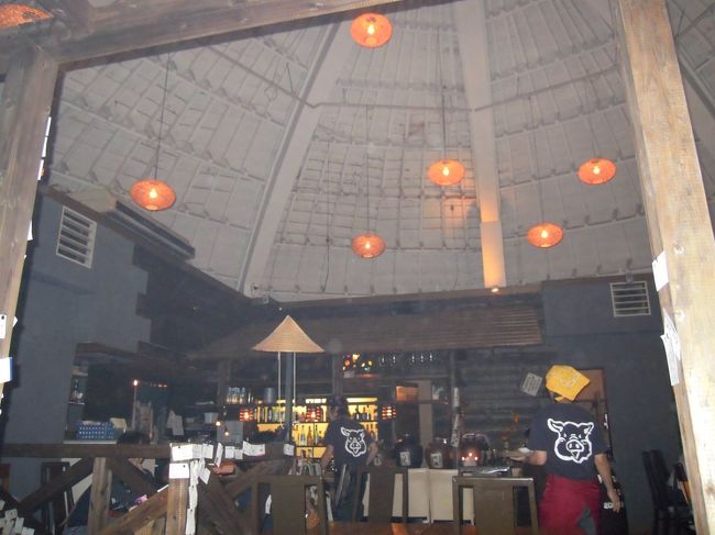 お腹一杯になったら。。<br /><br />デザートは２階でイタダキマスっ☆<br />これまた、、美味しい豆乳プリン＾＾<br /><br />従業員の皆さんが着ているＴシャツ可愛いなぁ〜<br /><br />そして、、とっても親切♪<br /><br />このお店はお薦めですわっ☆