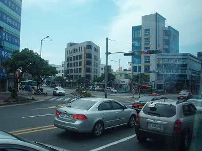 町並みは、ハングル文字意外は日本にソックリですよね〜<br />