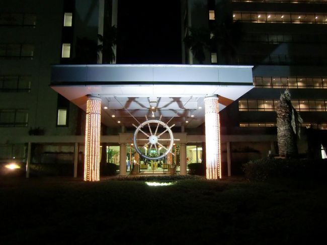 テルメゾンから本館（写真）まで至近距離なのがいい。綺麗なベッドでぐっすり朝まで眠る。