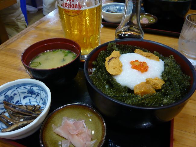 またまた、元祖海ぶどう丼のお店へ行ってしまった！<br />ここははずせない。。<br />20時でも席はほとんど埋まっていて活気ありますね。<br />今回もとっても美味しかったです♪